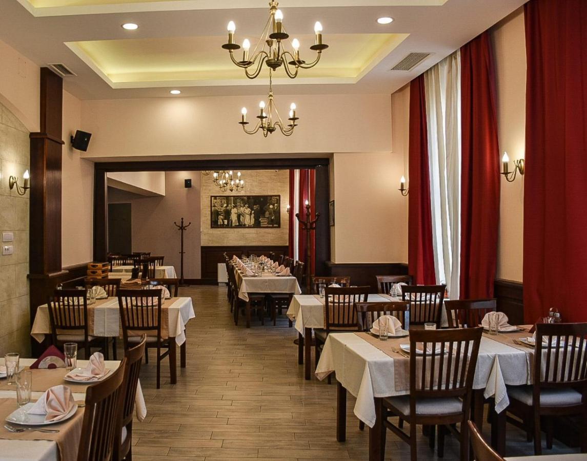 Stari Slon Hotel Zombor Kültér fotó
