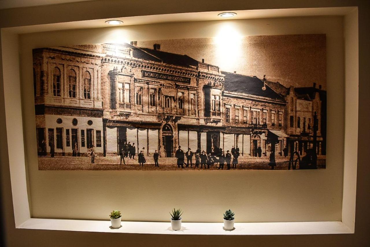 Stari Slon Hotel Zombor Kültér fotó