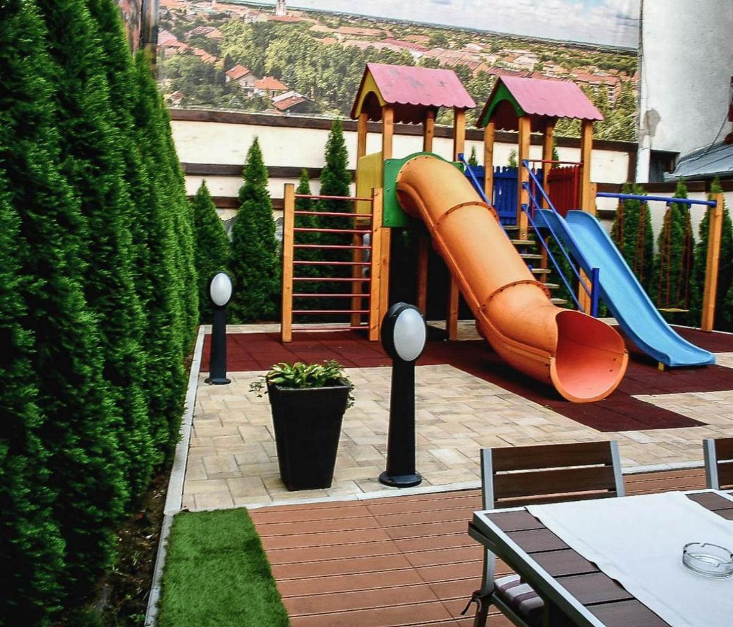 Stari Slon Hotel Zombor Kültér fotó